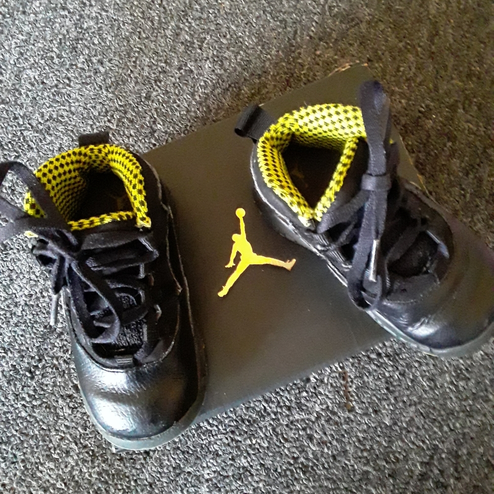 Toddler/Baby" Jordan 10 Retro "sneakers